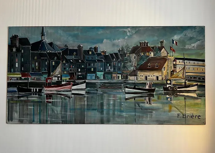 Du Vieux Bassin Apartment *